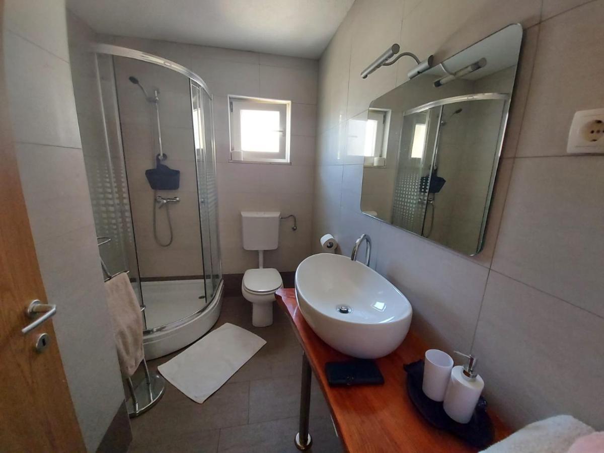 Frane Apartment ザヴァラティサ エクステリア 写真